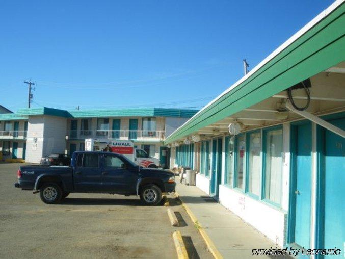 Caravan Motel Fort St. John Exterior photo