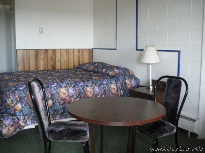 Caravan Motel Fort St. John Room photo